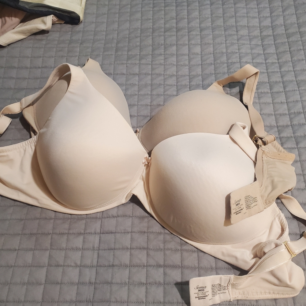 Soma Embraceable Wirefree 38DD lot of 2 beige